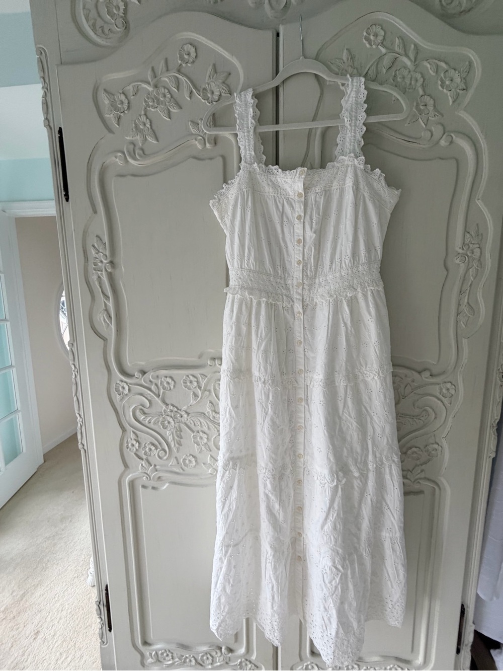 Gap X Doen White Eyelet Smocked Maxi Dress - Picture 4 of 6
